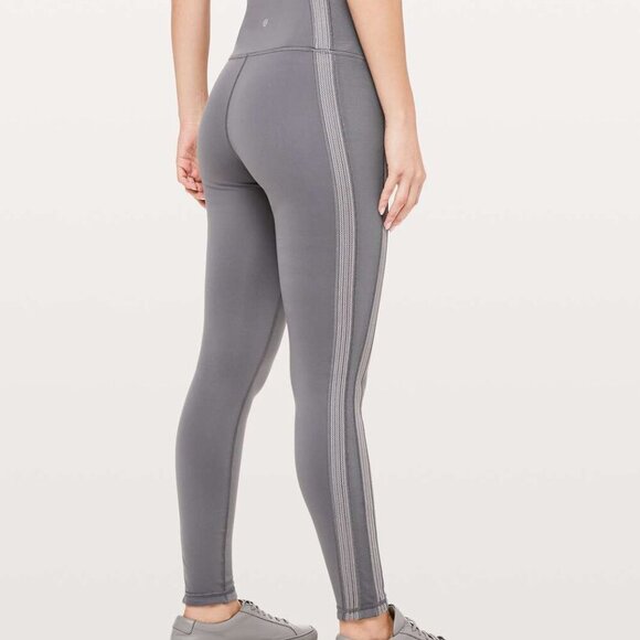 Lululemon Leggings Size 4 - Picture 2 of 9